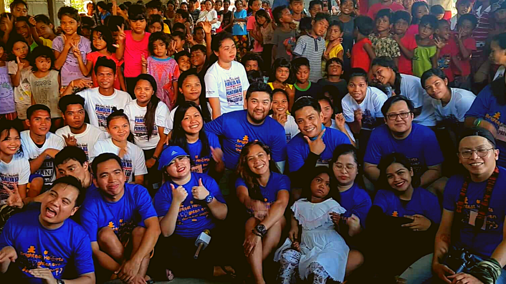 A team of 18 together with boxes of supplies and hope travelled again from Manila to Abra De ilog then to Sitio Kalansan.