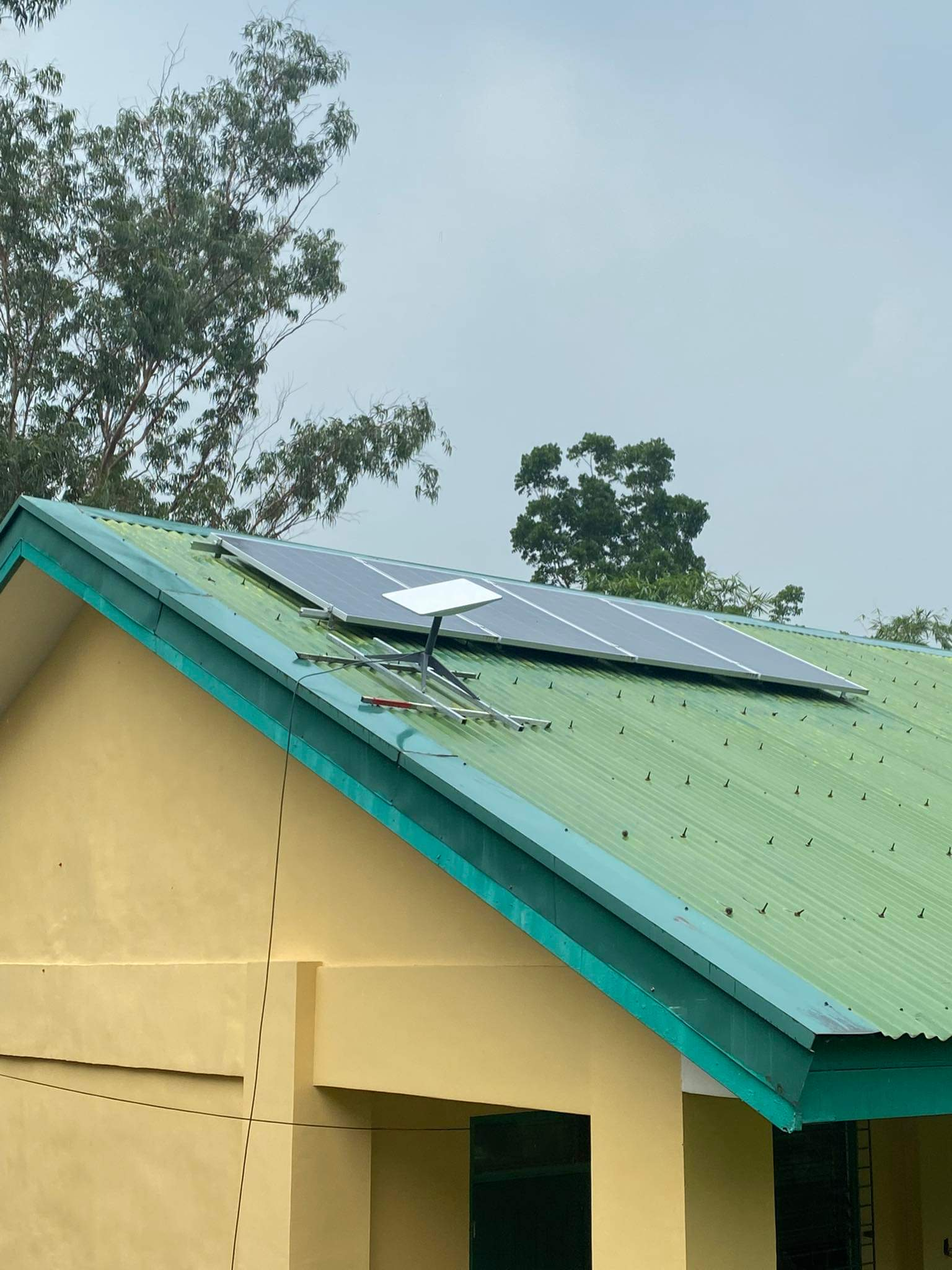 (Right) Starlink roof Installation 